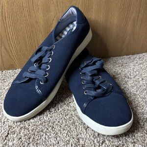 Vionic Sunny Brinley water-resistant suede sneaker in navy blue